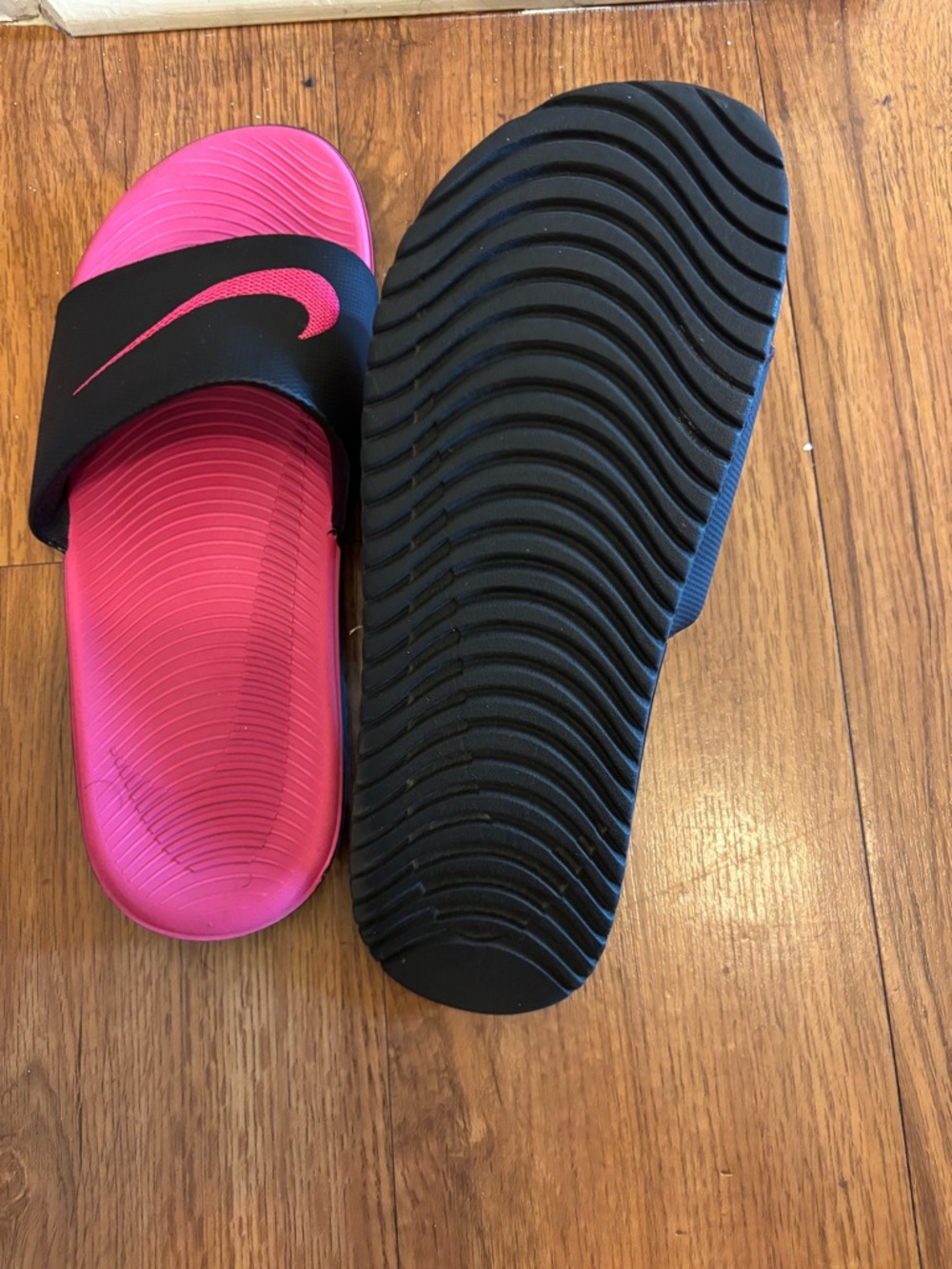 Nike Slides - Picture 2 of 2